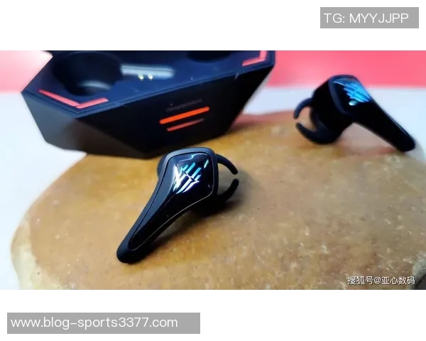 芬奇盛赞迪林厄姆表现出色快节奏打法助力队友轻松得分 芬奇盛赞迪林厄姆表现出色快节奏打法助力队友轻松得分